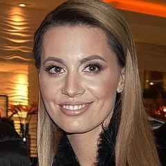 Agnieszka Popielewicz height profile photo