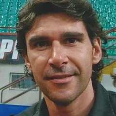 Aitor Karanka height profile photo