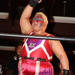 Aja Kong height profile photo