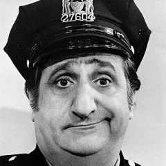 Al Molinaro height profile photo