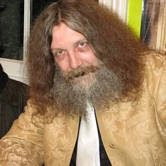 Alan Moore height profile photo