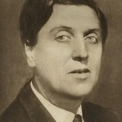 Alban Berg height profile photo