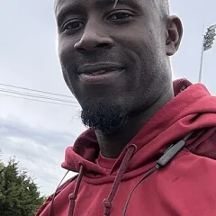 Albert Adomah height profile photo