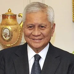Albert del Rosario height profile photo