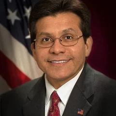 Alberto Gonzales height profile photo