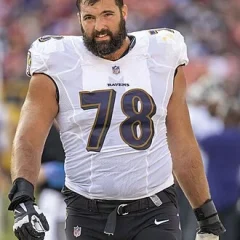 Alejandro Villanueva (American football) height profile photo