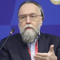 Aleksandr Dugin height profile photo