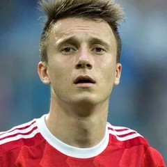 Aleksandr Golovin (footballer) height profile photo
