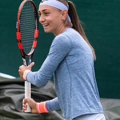 Aleksandra Krunić height profile photo