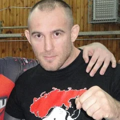 Aleksei Oleinik height profile photo