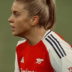 Alessia Russo height profile photo