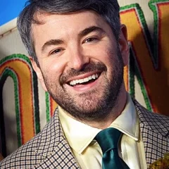 Alex Brightman height profile photo