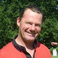 Alex Čejka height profile photo