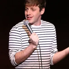 Alex Edelman height profile photo