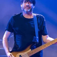 Alex James (bassist) height profile photo
