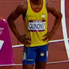 Álex Quiñónez height profile photo