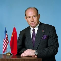 Alexei Leonov height profile photo