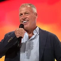 Alfie Oakes height profile photo