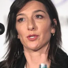 Ali Adler height profile photo