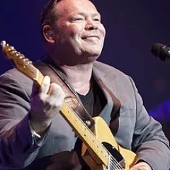 Ali Campbell height profile photo