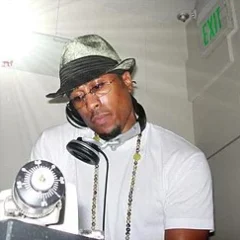 Ali Shaheed Muhammad height profile photo
