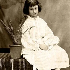 Alice Liddell height profile photo