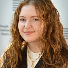 Alice Oseman height profile photo