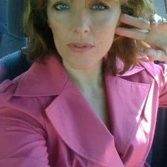 Alice Ripley height profile photo