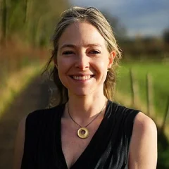 Alice Roberts height profile photo