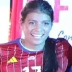 Alicia Barker height profile photo