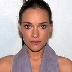 Alicja Bachleda-Curuś height profile photo