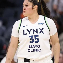 Alissa Pili height profile photo