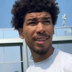 Allen Lazard height profile photo
