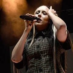 Allie X height profile photo