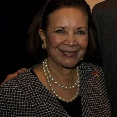 Alma Powell height profile photo