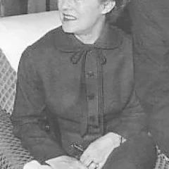 Alma Reville height profile photo