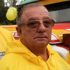 Álvaro Noboa height profile photo