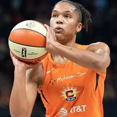 Alyssa Thomas height profile photo