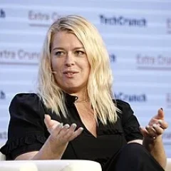 Amanda de Cadenet height profile photo