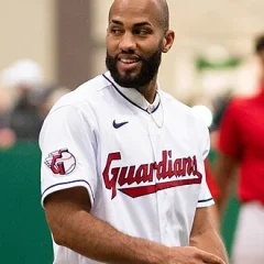Amed Rosario height profile photo