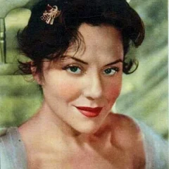 Amelia Bence height profile photo