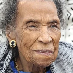 Amelia Boynton Robinson height profile photo