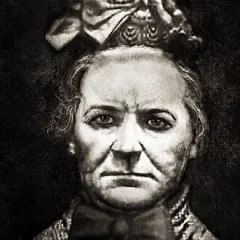 Amelia Dyer height profile photo