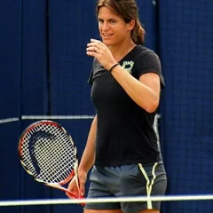 Amélie Mauresmo height profile photo