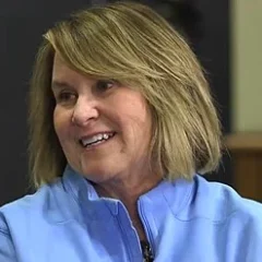Amy Adams Strunk height profile photo