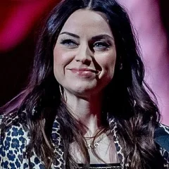 Amy Macdonald height profile photo