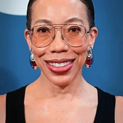 Amy Sherald height profile photo
