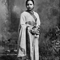 Anandi Gopal Joshi height profile photo
