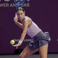 Anca Todoni height profile photo