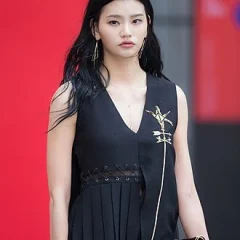 Anda (singer) height profile photo